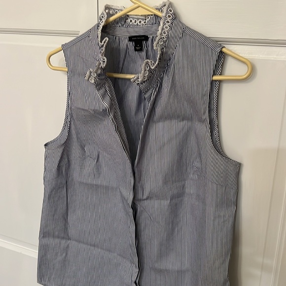Ann Taylor button down blouse - Picture 5 of 7